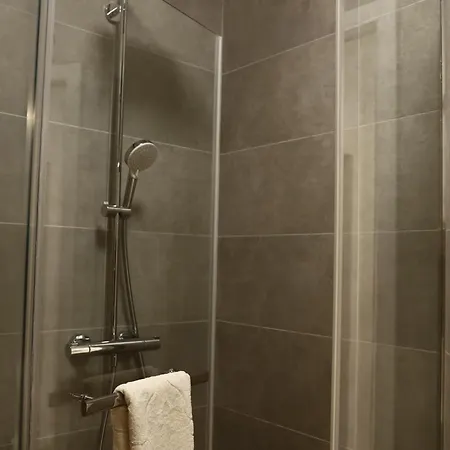 Kamanina Apartman *